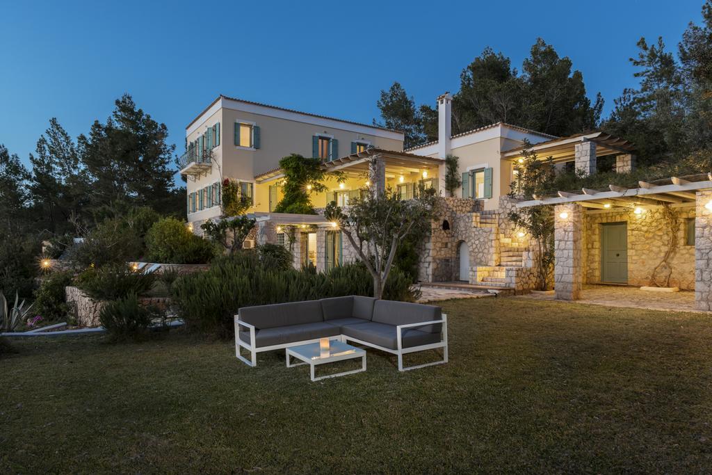 קראנידיון Electra Beachfront Villa מראה חיצוני תמונה