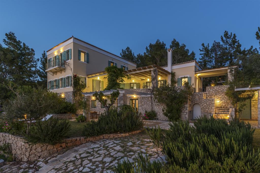 קראנידיון Electra Beachfront Villa מראה חיצוני תמונה